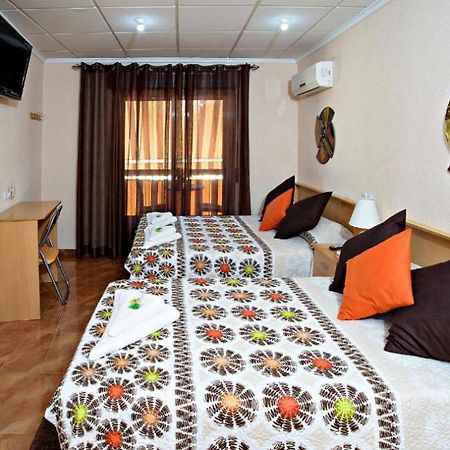 Hostal Carrizo Elda Exterior photo