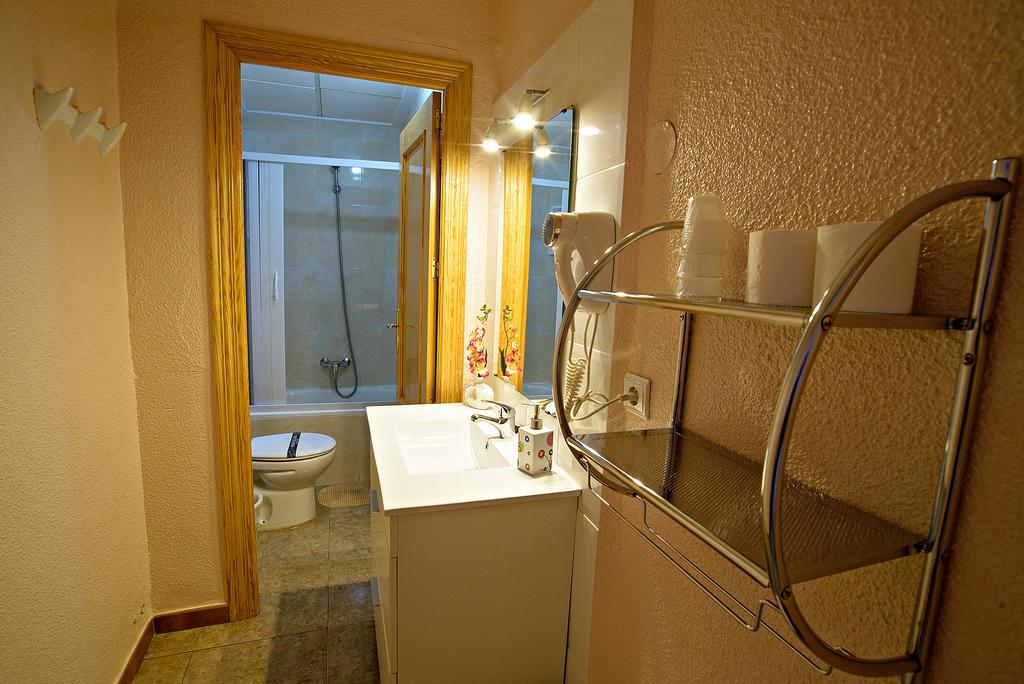 Hostal Carrizo Elda Exterior photo