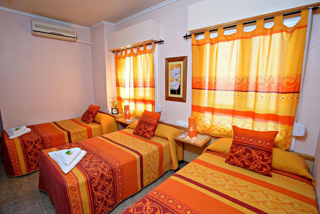 Hostal Carrizo Elda Exterior photo