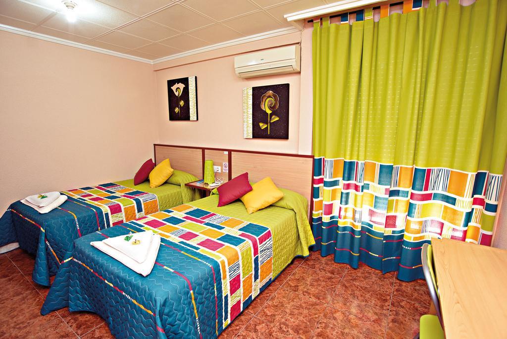 Hostal Carrizo Elda Exterior photo