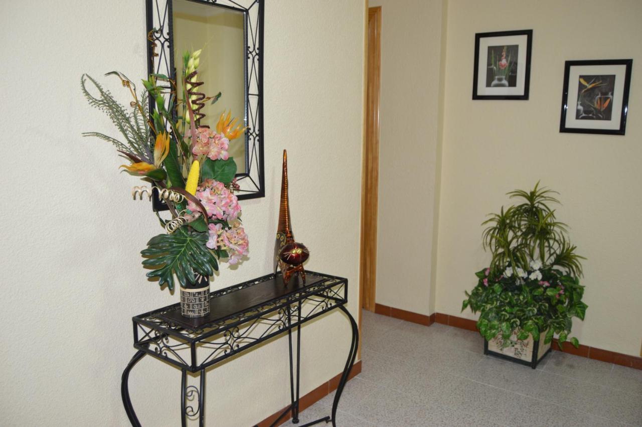 Hostal Carrizo Elda Exterior photo
