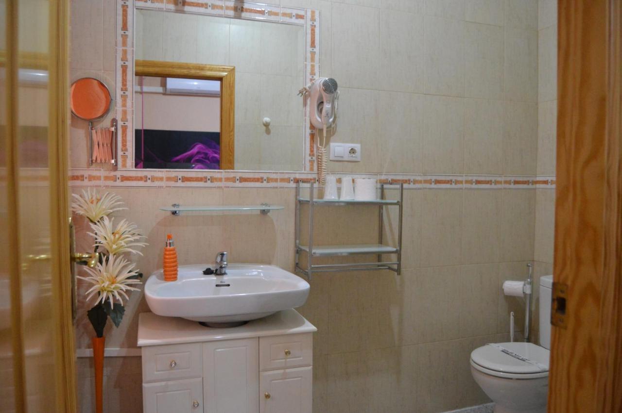 Hostal Carrizo Elda Exterior photo