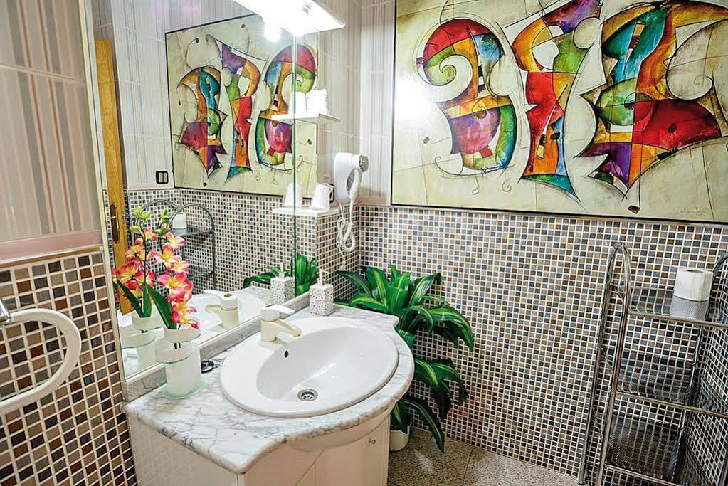 Hostal Carrizo Elda Exterior photo